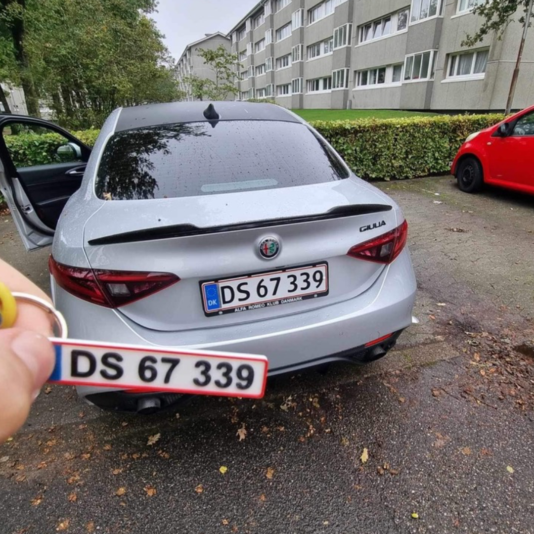 nummerplade nøglering